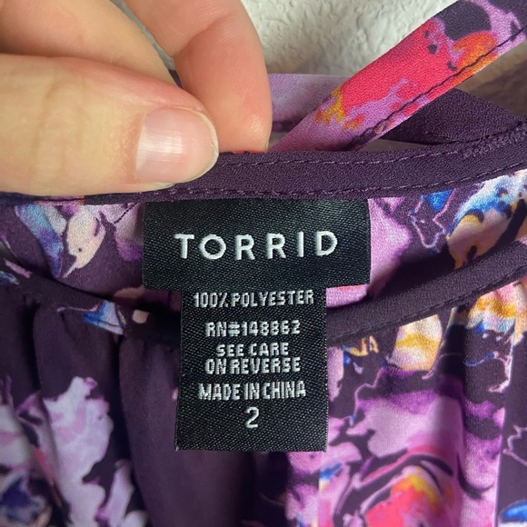 Torrid Size 2 Georgette Sharkbite Hem Swing Cami Purple Floral Tank Top 2X - Picture 8 of 8